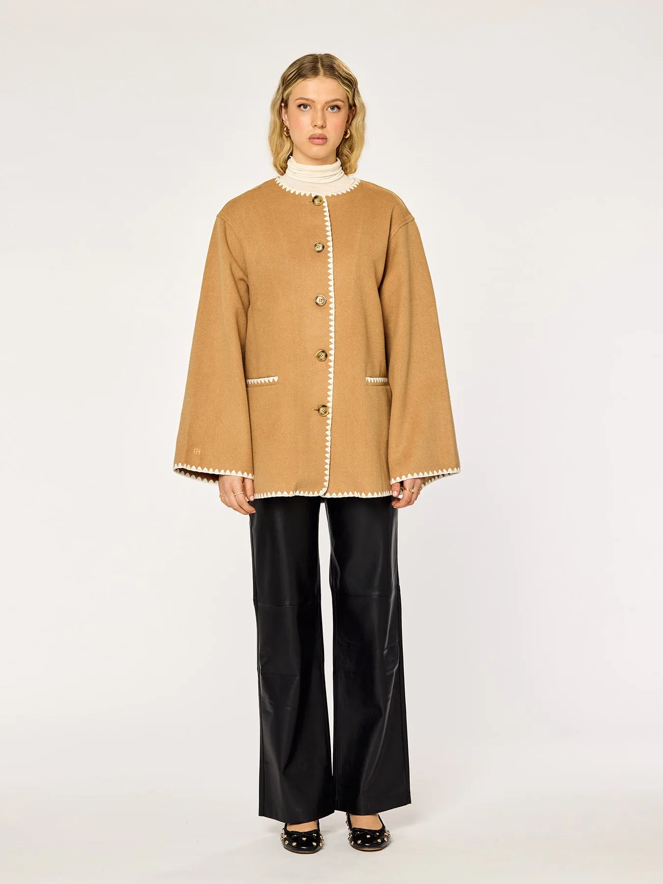 AMBER - Coat • Caramel