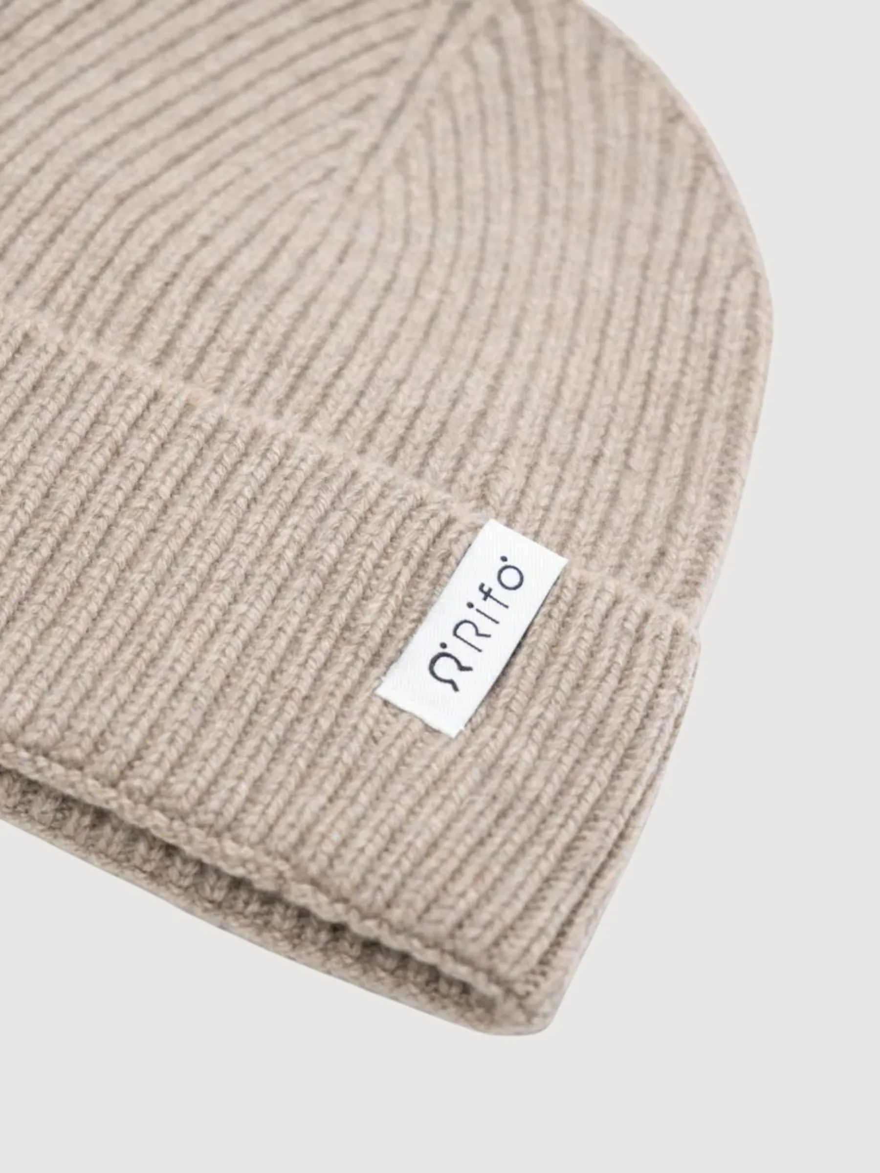 Beanie Marcello Unisex Beige Recycled Cashmere | Rifò