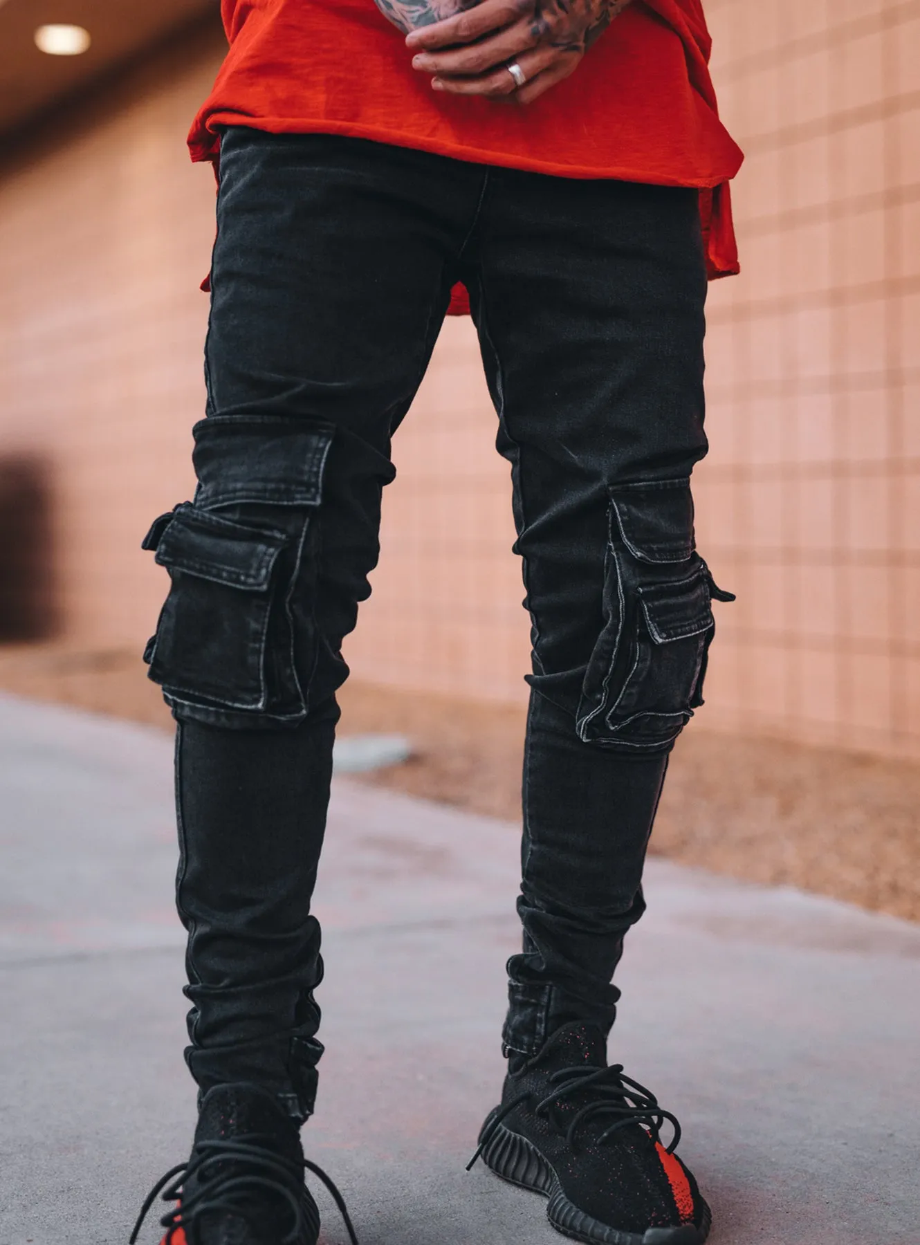 Cargo Jeans V4 in Washed Black