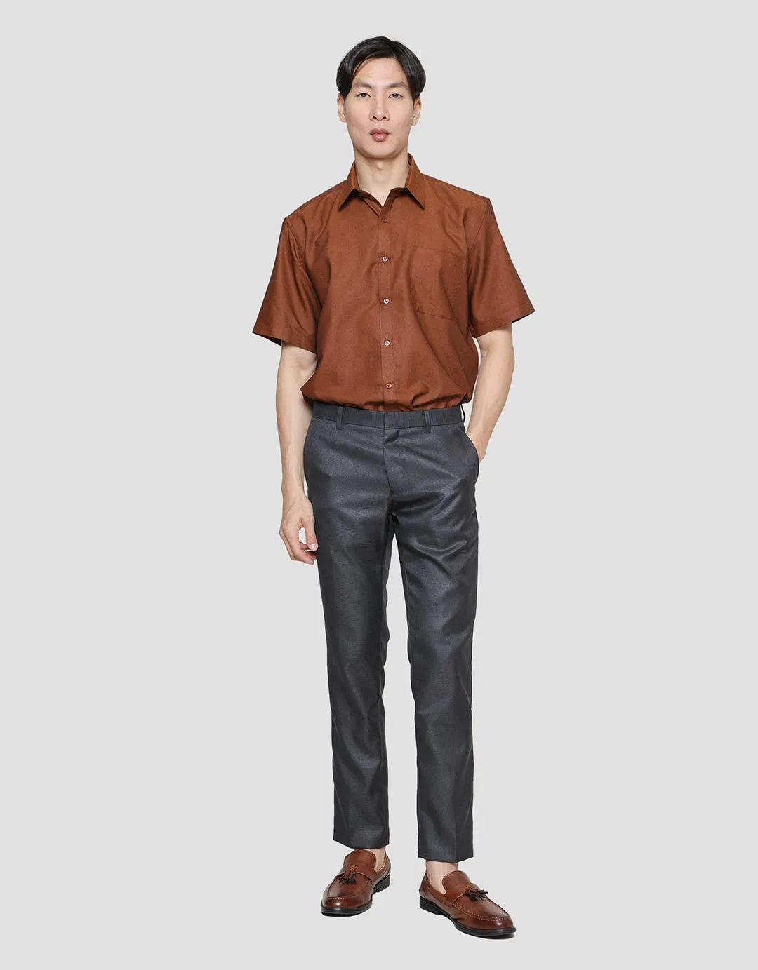 Cole Textured Celana Panjang Slim Pria