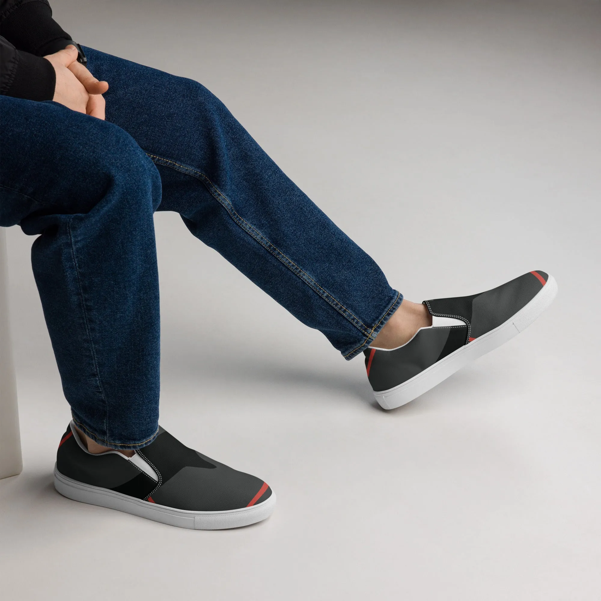 DREAM CHASER Men’s Slip-On Canvas Shoes