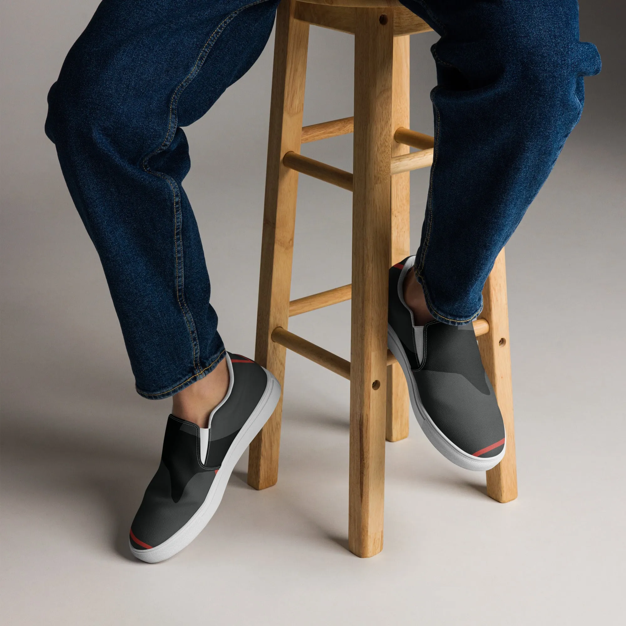 DREAM CHASER Men’s Slip-On Canvas Shoes