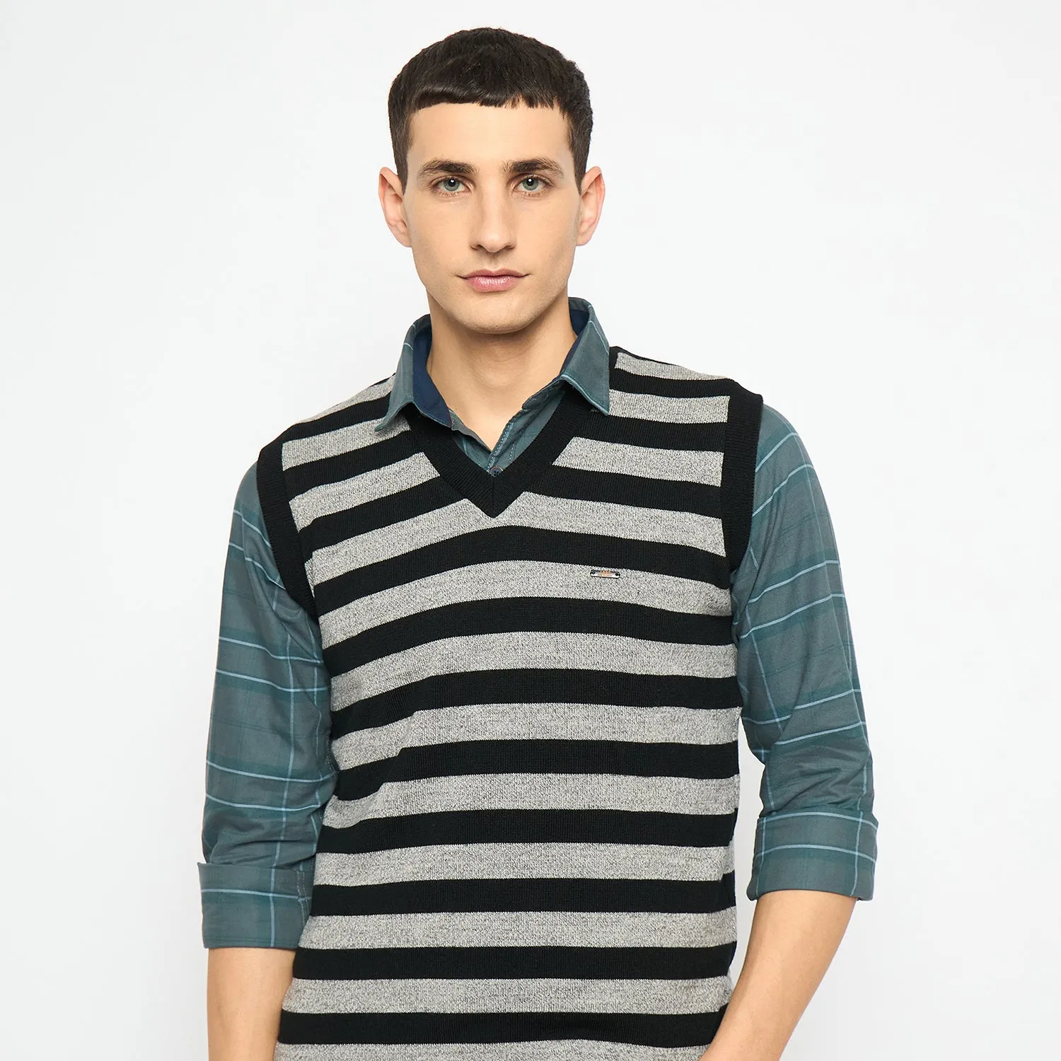 Duke Urban Men Sleeveless V Neck Reversible Sweater (SDS2168)