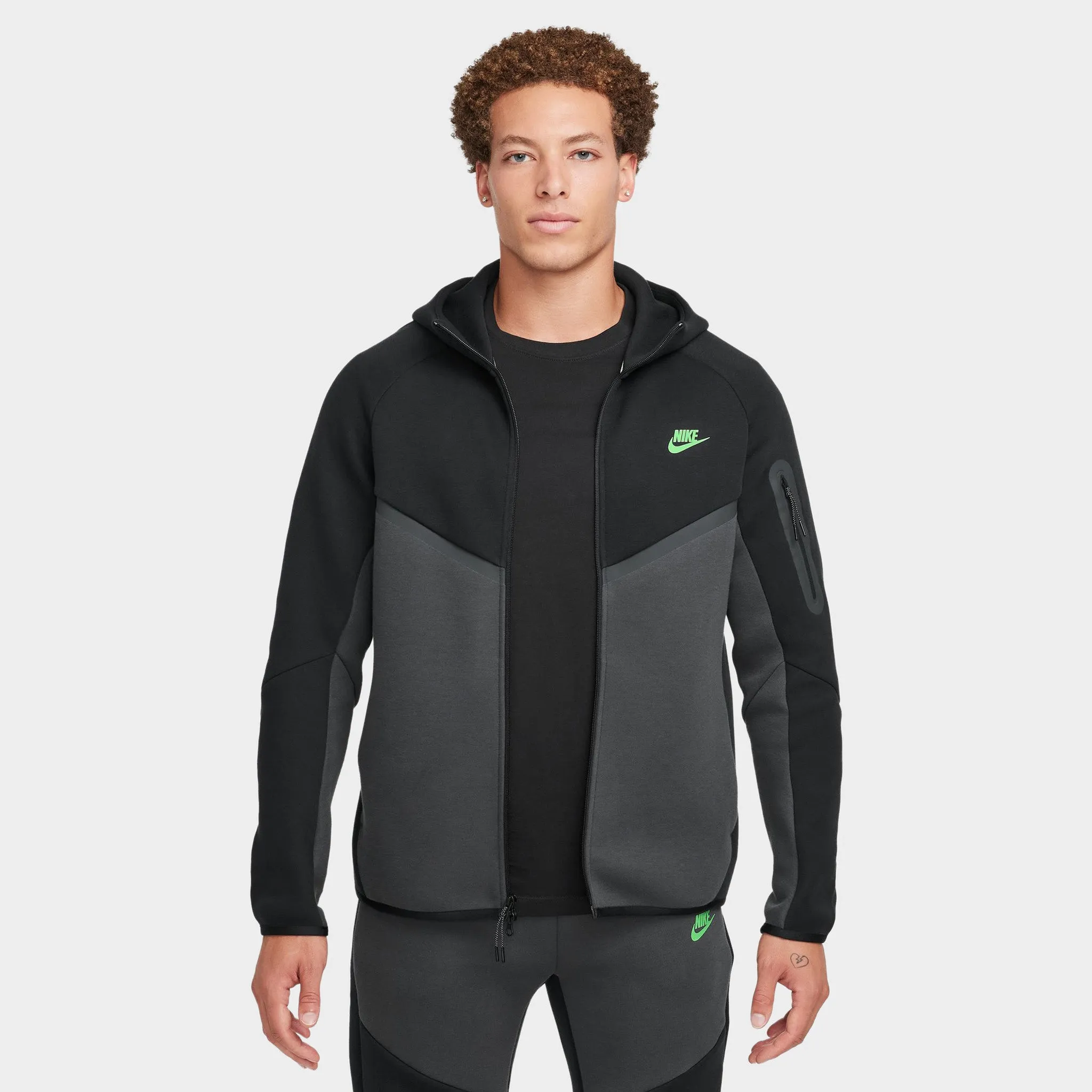 Nike Tech Fleece Full-Zip Windrunner Hoodie Black / Anthracite - Green Strike